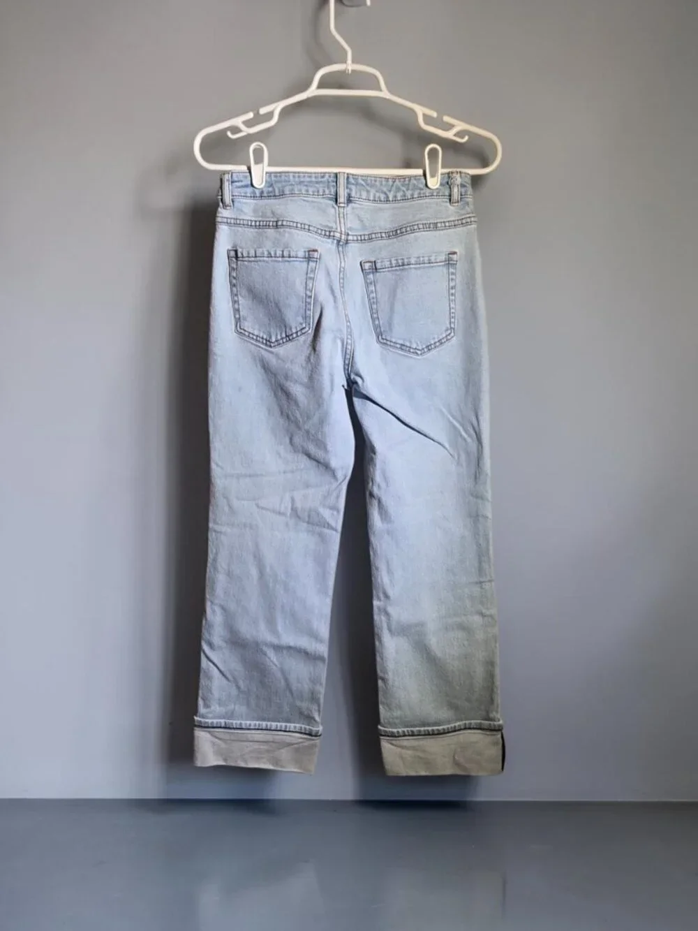 Kate Spade Straight Leg Cuffed Light Wash Denim Jeans Size 27